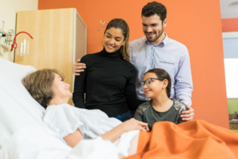 A importância do acompanhante hospitalar para pacientes e familiares A importância do acompanhante hospitalar para pacientes e familiares
