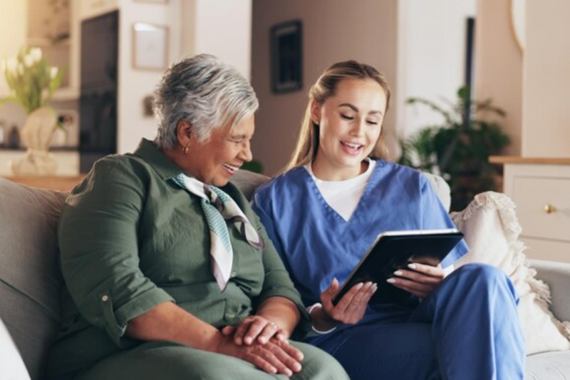 Atendimento Home Care: Como Escolher o Melhor para Seus Entes Queridos