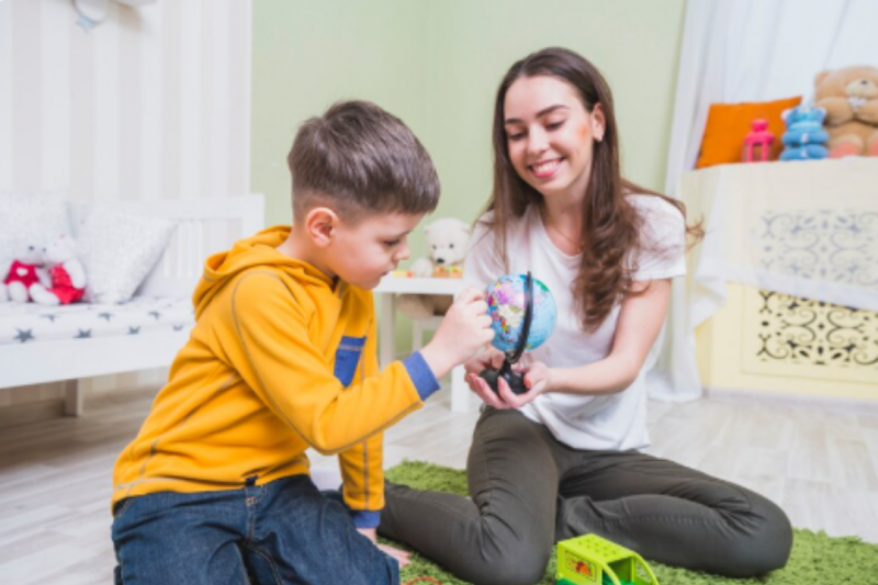 Cuidador Infantil: Como Escolher o Ideal para o Seu Filho Cuidador Infantil: Como Escolher o Ideal para o Seu Filho