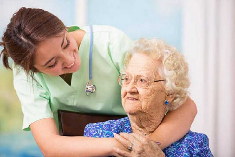 Serviço de Enfermagem Geriatria Pilares - Enfermeira Geriatrica